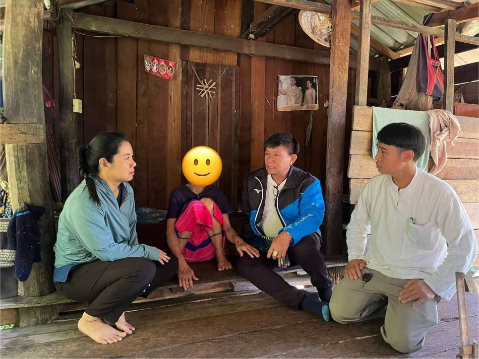 ลงพื้นที่ เพื่อดำเนินการช่วยเหลือผู้ประสบปัญหาทางสังคม และพบปะพูดคุย ให้กำลังใจ  ประชาชน ม.12 บ้านดอยวงค์ 